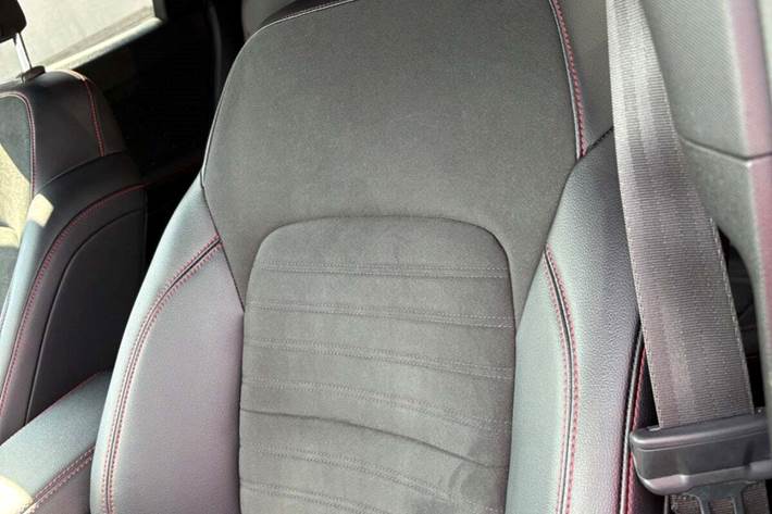 Sort Ford Kuga fra 2021