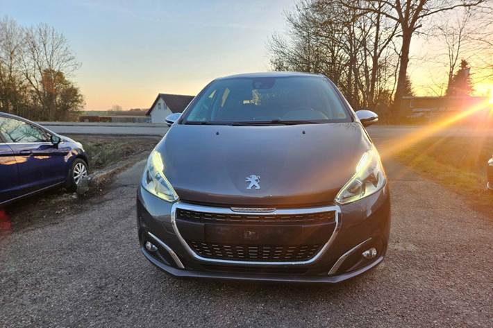 undefined Peugeot 208 fra 2018