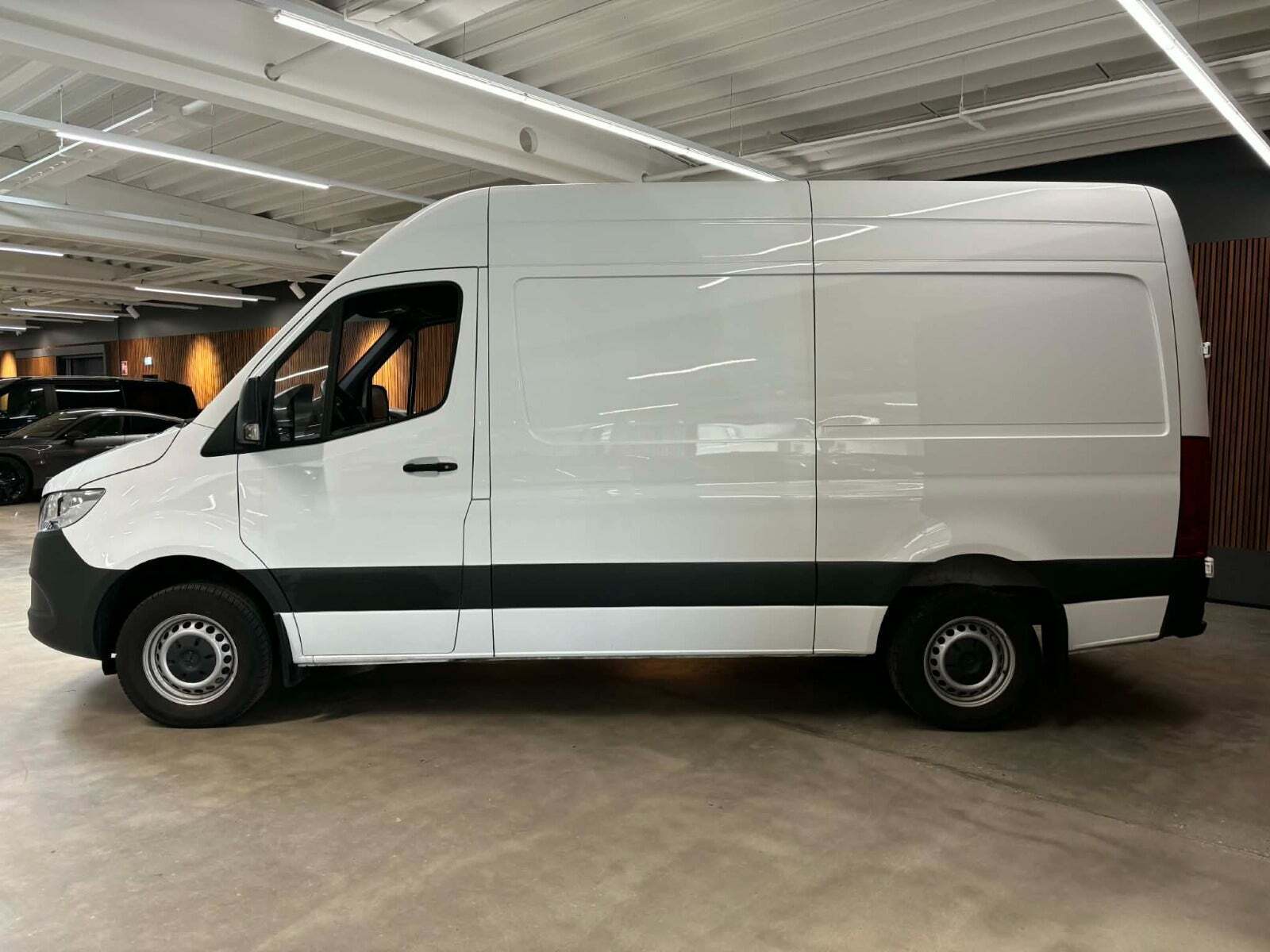 Mercedes Sprinter 317 2,0 CDi A2 Kassevogn aut. RWD