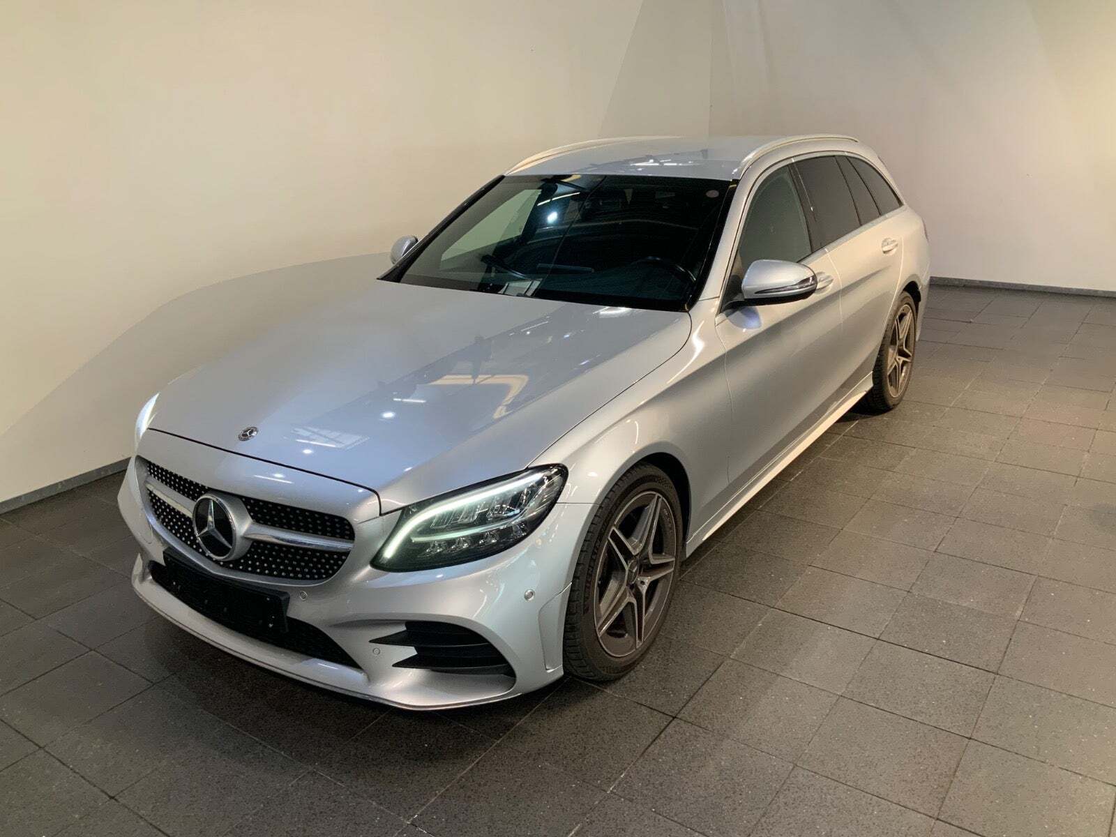 Mercedes C220 d 2,0 AMG Line stc. aut.