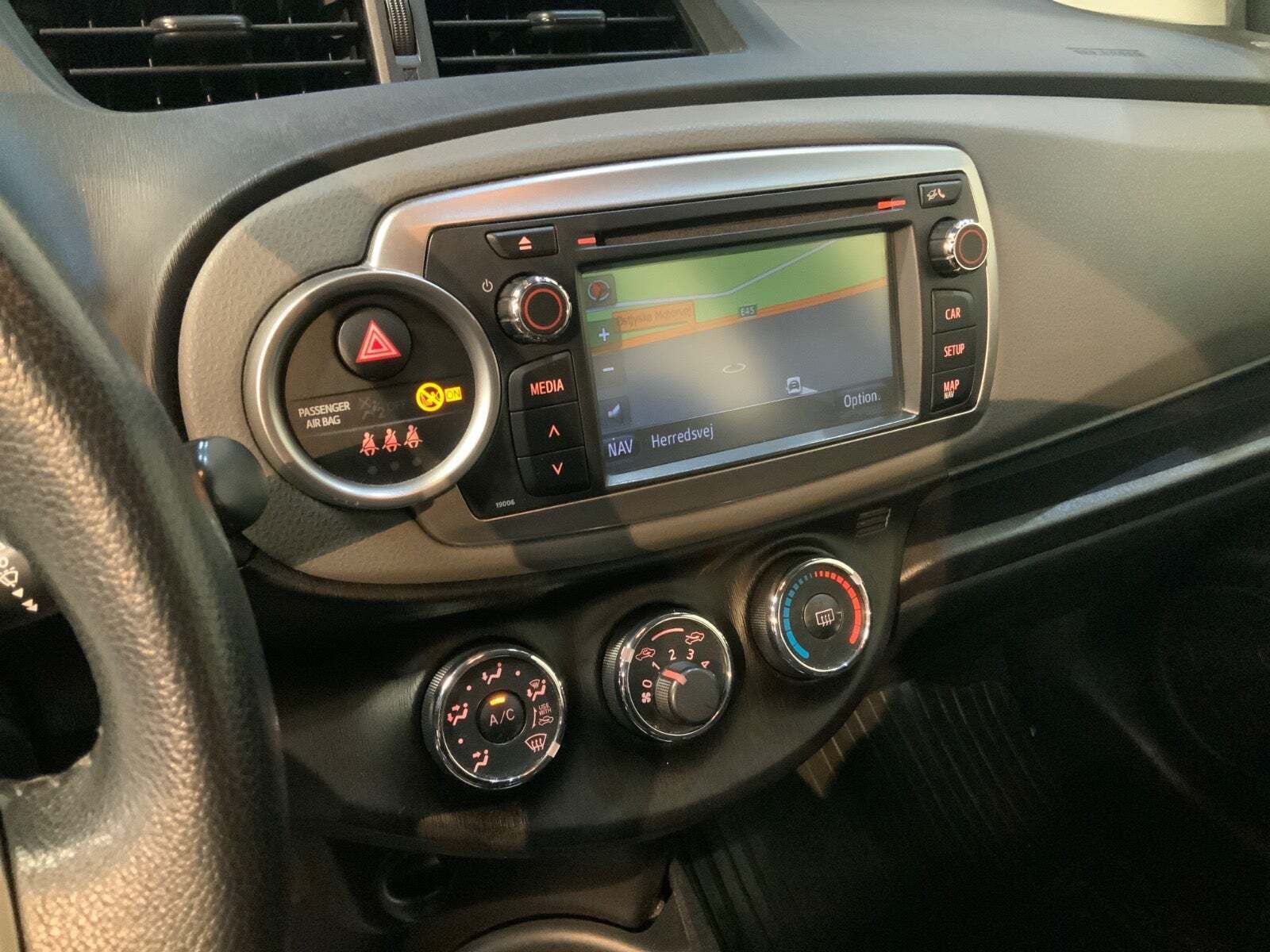 Lilla Toyota Yaris fra 2012