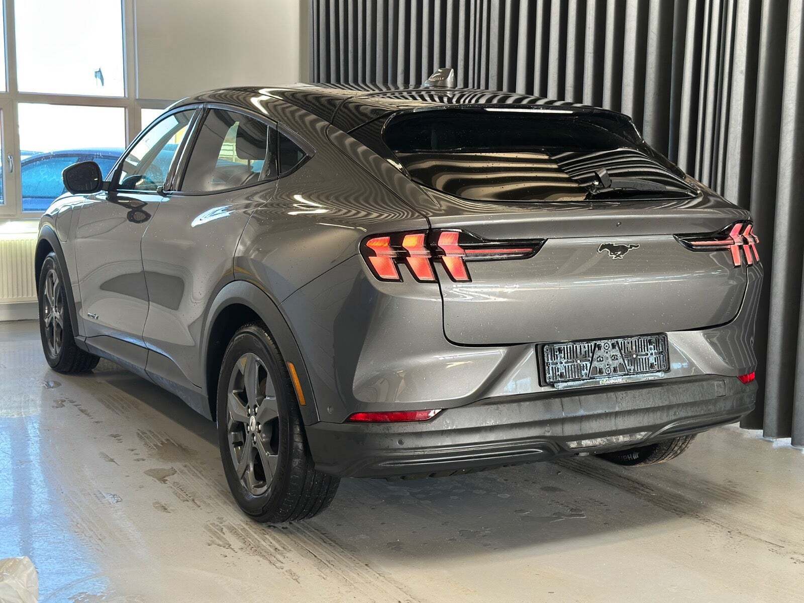 Ford Mustang Mach-E 68 Standard Range