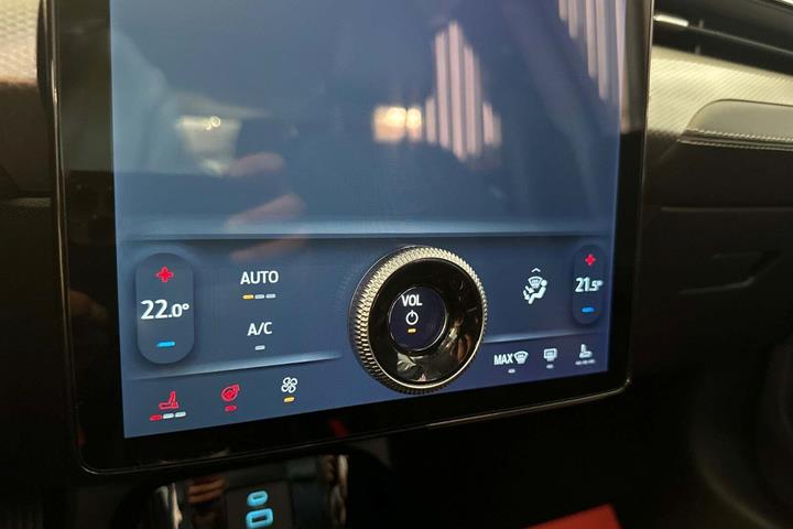 Grå Ford Mustang Mach-E fra 2021