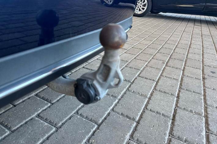 Blå Mercedes C300 de fra 2019