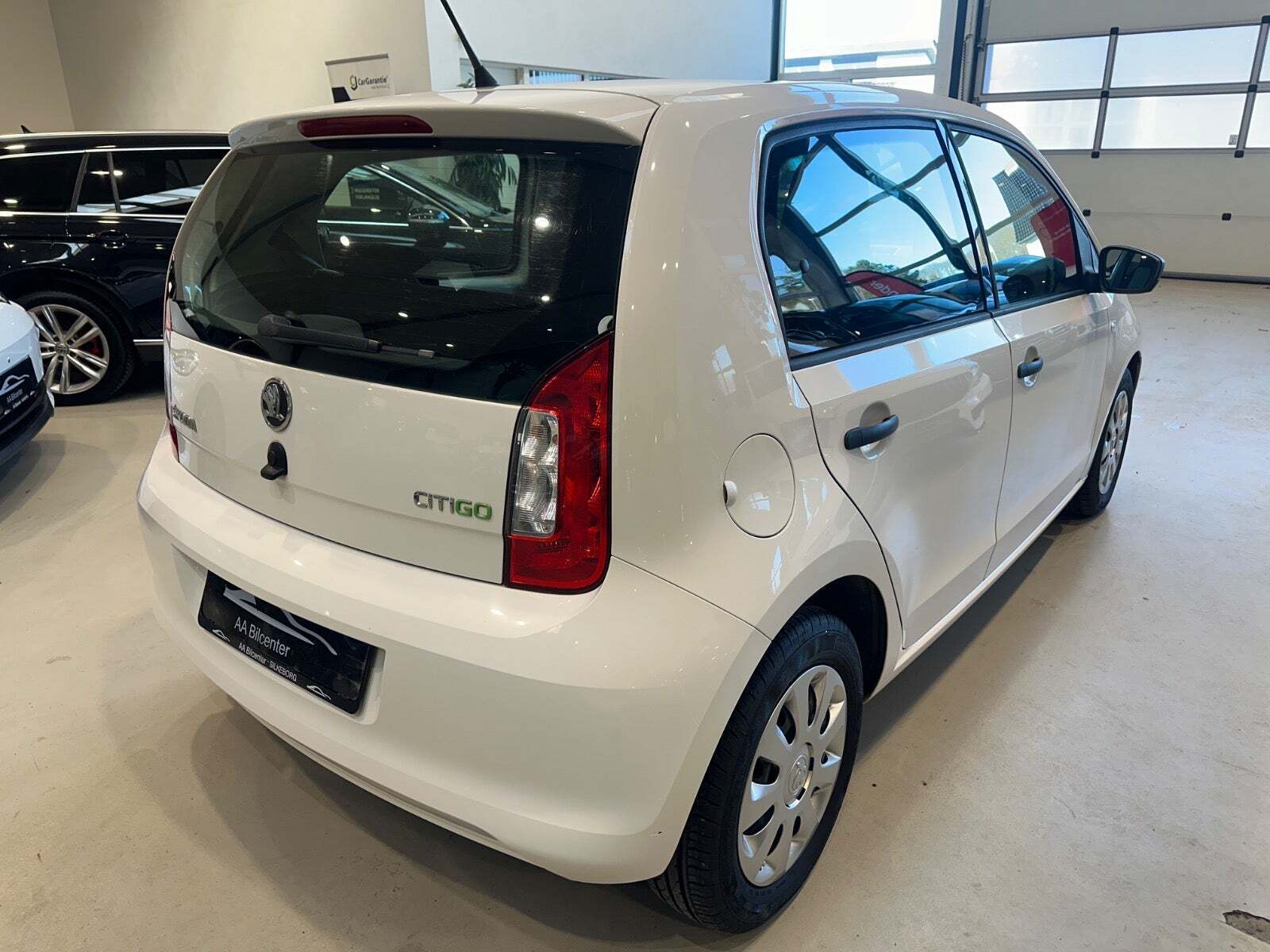 Hvid Skoda Citigo fra 2015
