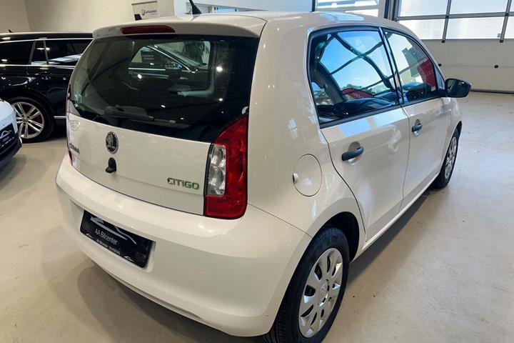 Hvid Skoda Citigo fra 2015