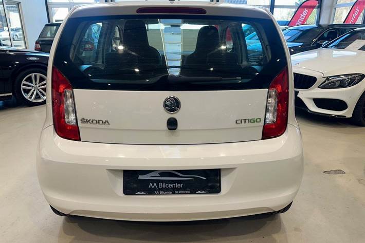 Hvid Skoda Citigo fra 2015