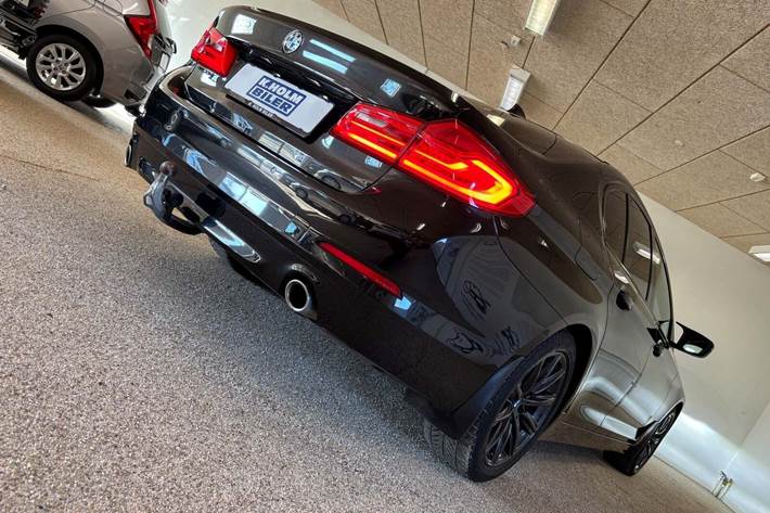 Sort BMW 520d fra 2017