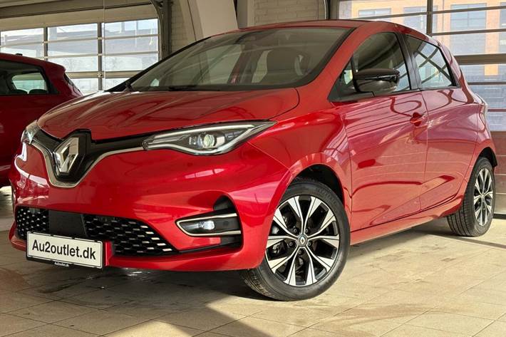 Rød Renault Zoe fra 2022 set udefra
