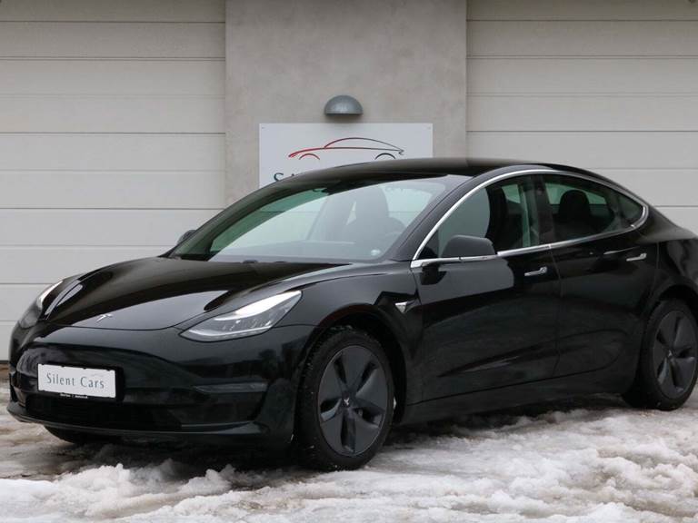 Tesla Model 3 Standard Range+ RWD