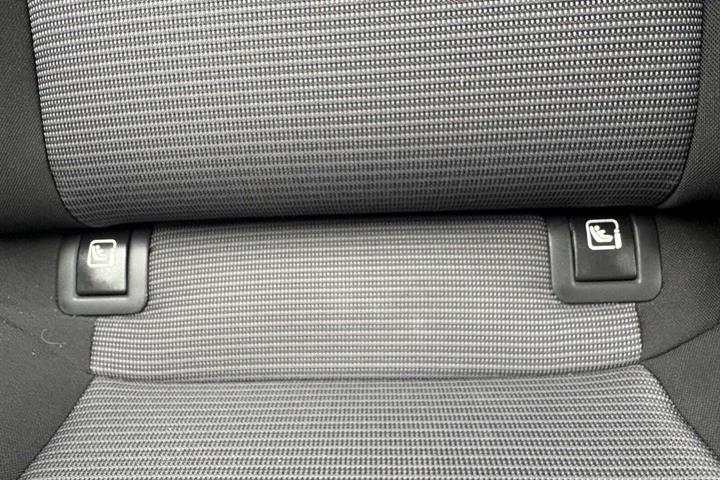 Rød Hyundai i30 fra 2017