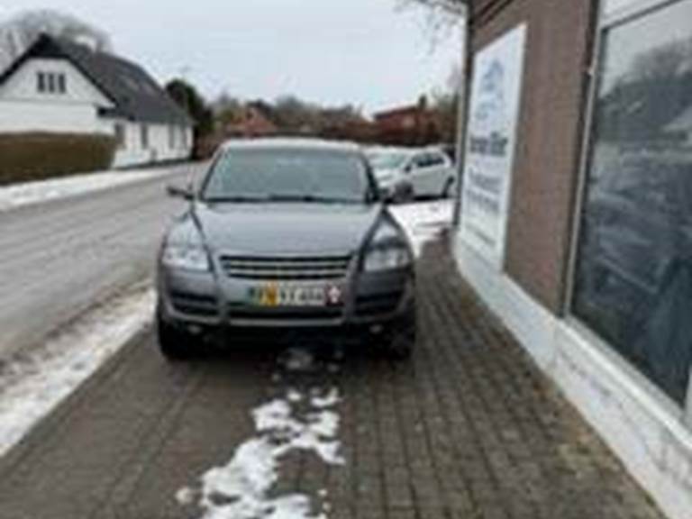 VW Touareg 2,5 TDi 4Motion Van