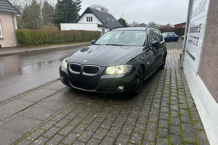 undefined BMW 325d fra 2008 set udefra