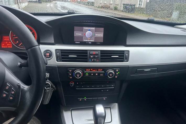 undefined BMW 325d fra 2008 set indefra