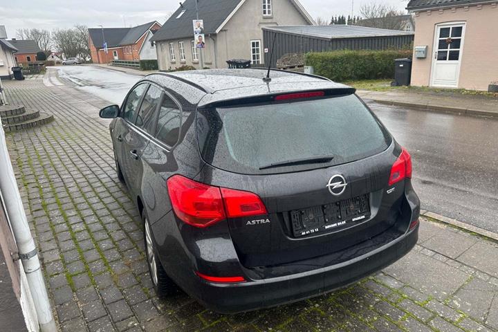 undefined Opel Astra fra 2012