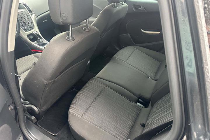 undefined Opel Astra fra 2012