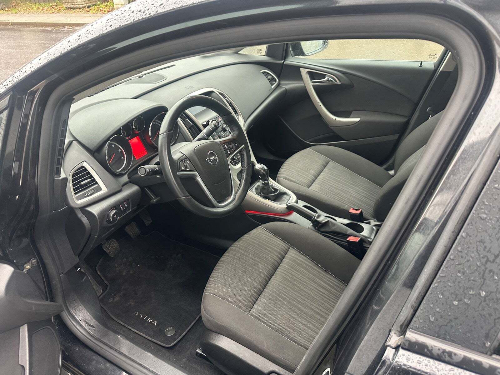 undefined Opel Astra fra 2012