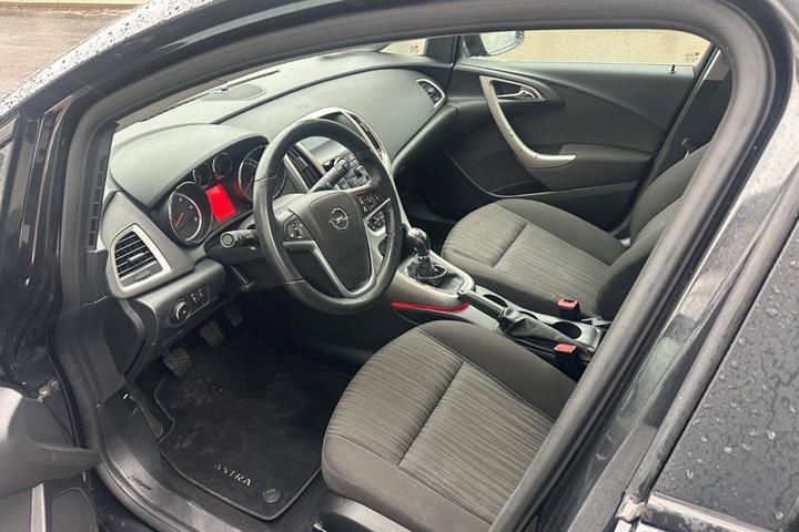 undefined Opel Astra fra 2012