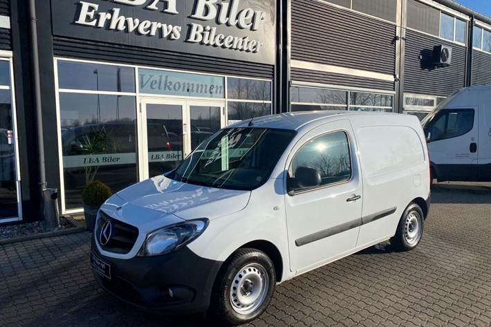 Hvid Mercedes Citan 109 fra 2021