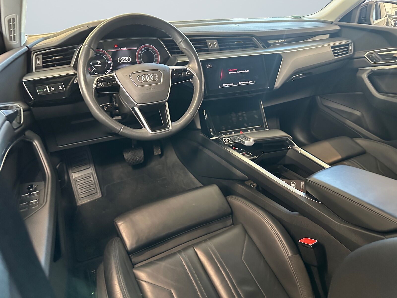 Audi e-tron 55 Advanced Sportback quattro