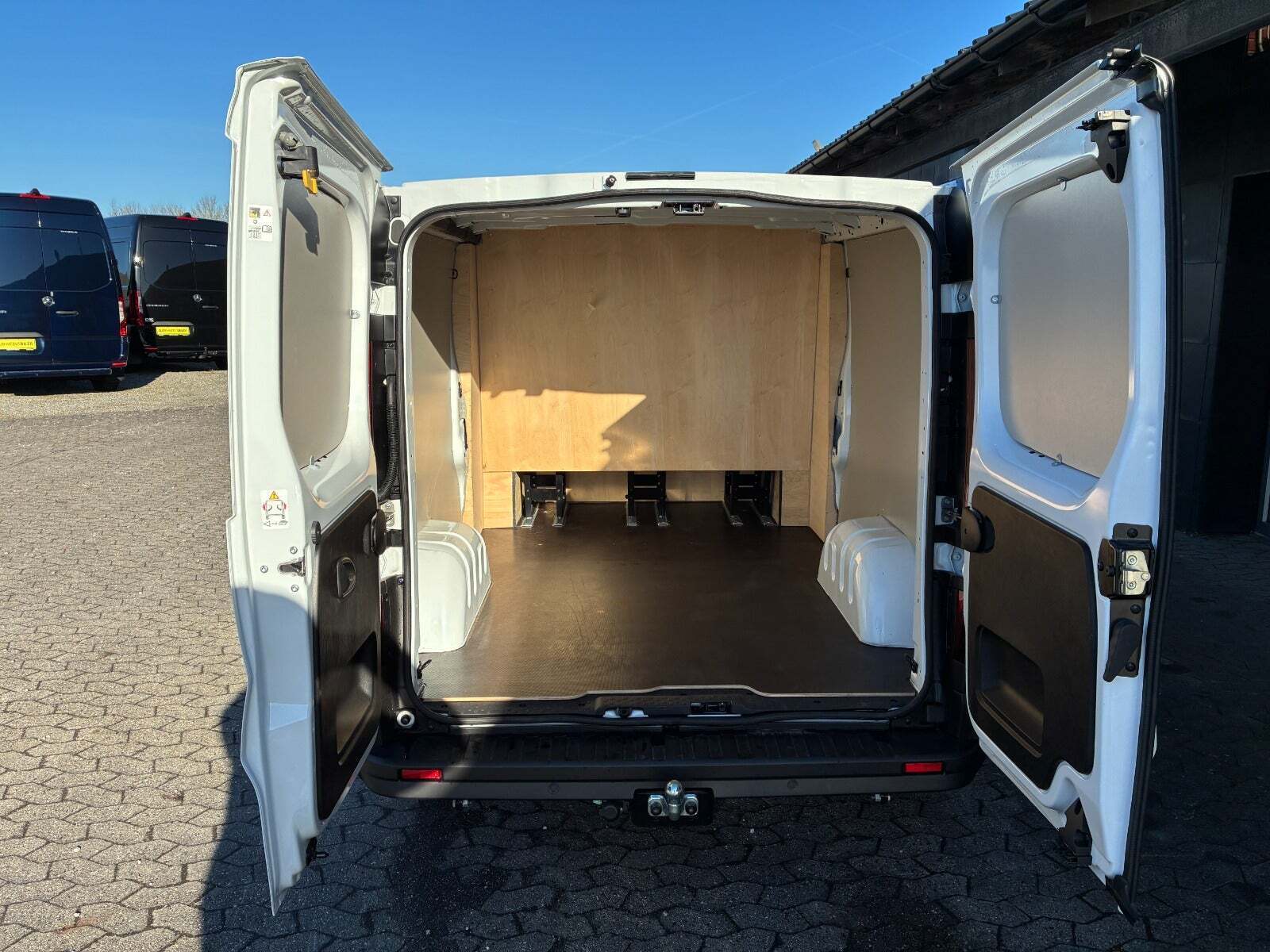 Hvid Renault Trafic fra 2026