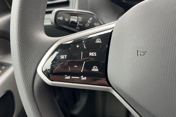 Hvid VW ID.Buzz fra 2025