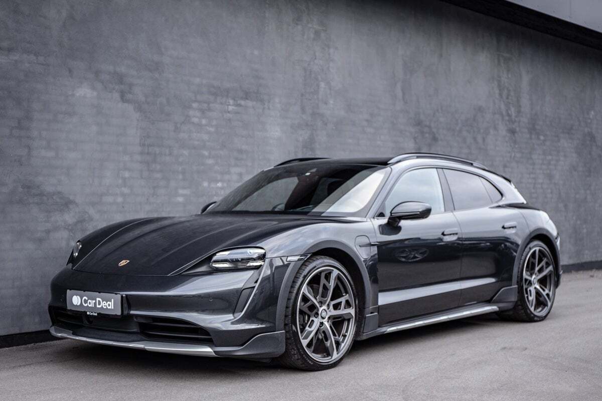 Porsche Taycan 4 Performance+ Cross Turismo