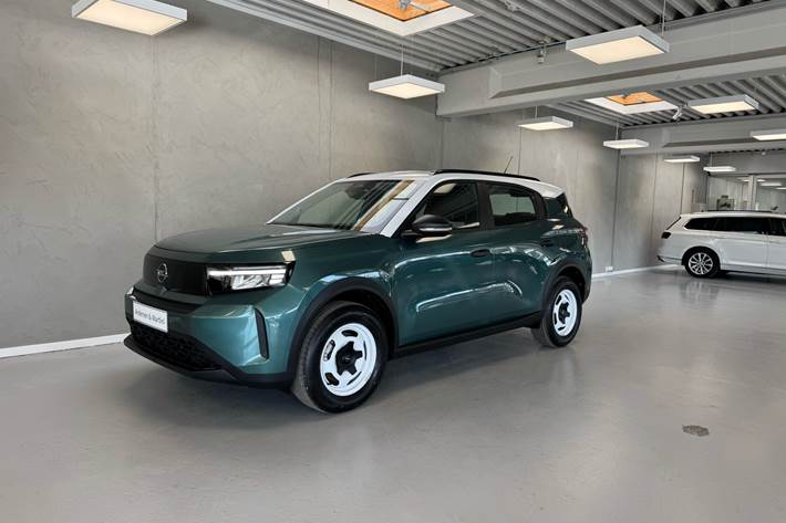 Grøn Opel Frontera fra 2025