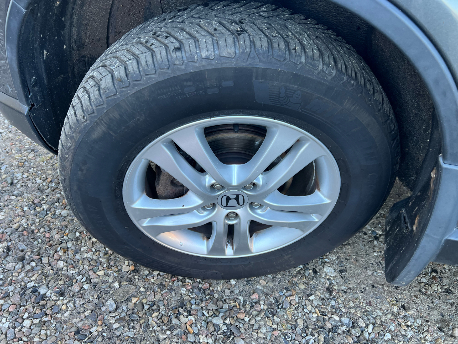 Grå Honda CR-V fra 2010