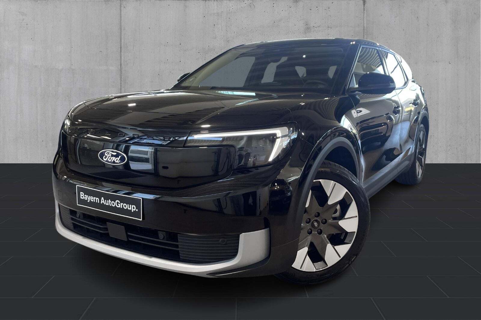 Sort Ford Explorer fra 2025