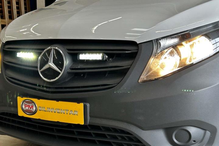 undefined Mercedes Vito 114 fra 2022 set udefra