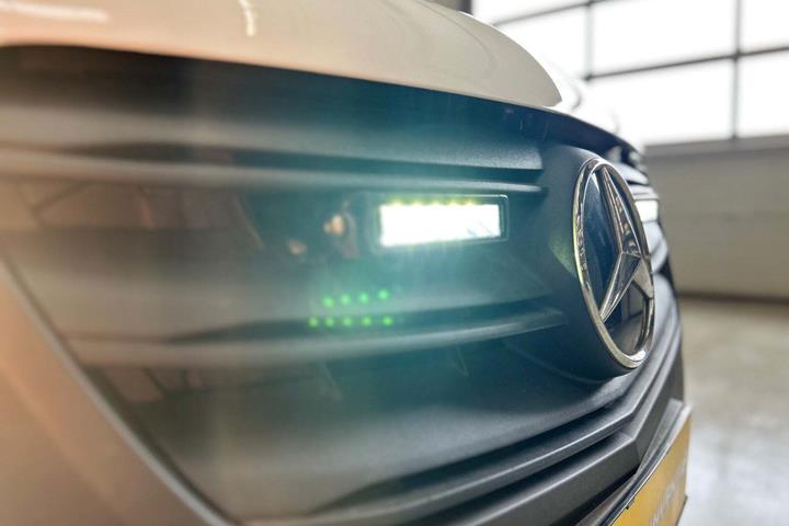 undefined Mercedes Vito 114 fra 2022 set udefra