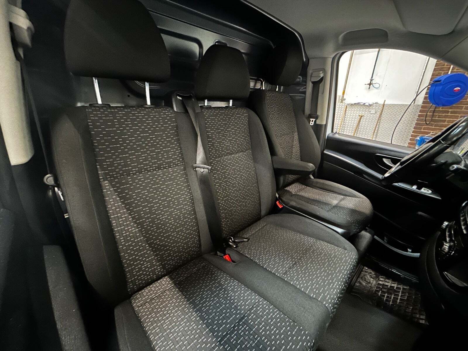 undefined Mercedes Vito 114 fra 2022