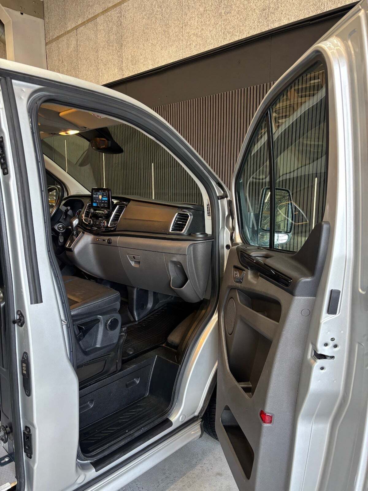 undefined Ford Transit Custom 320L fra 2022