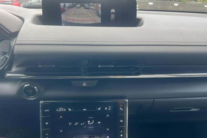 Hvid Mazda MX-30 fra 2021