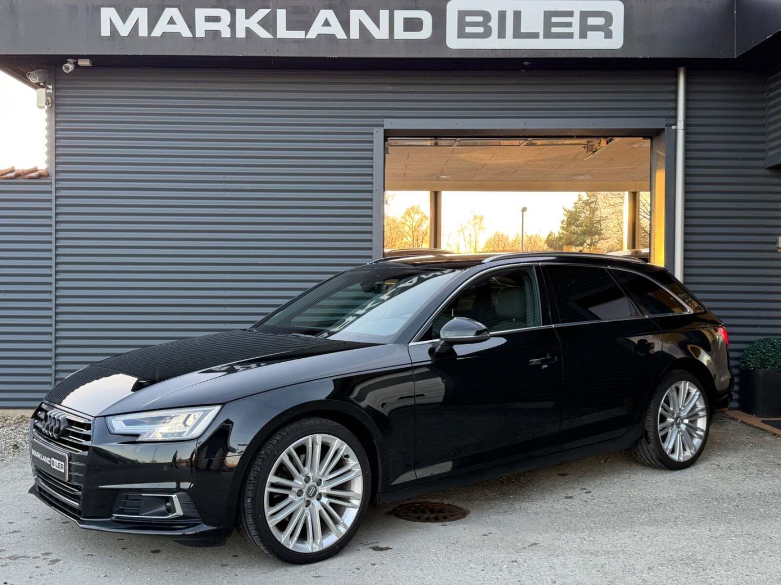 Audi A4 3,0 TDi 218 Avant S-tr.