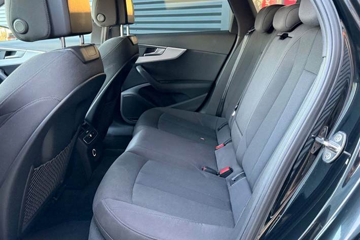 Sort Audi A4 fra 2016