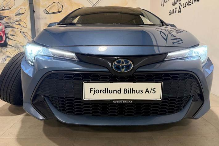 Blå Toyota Corolla fra 2021