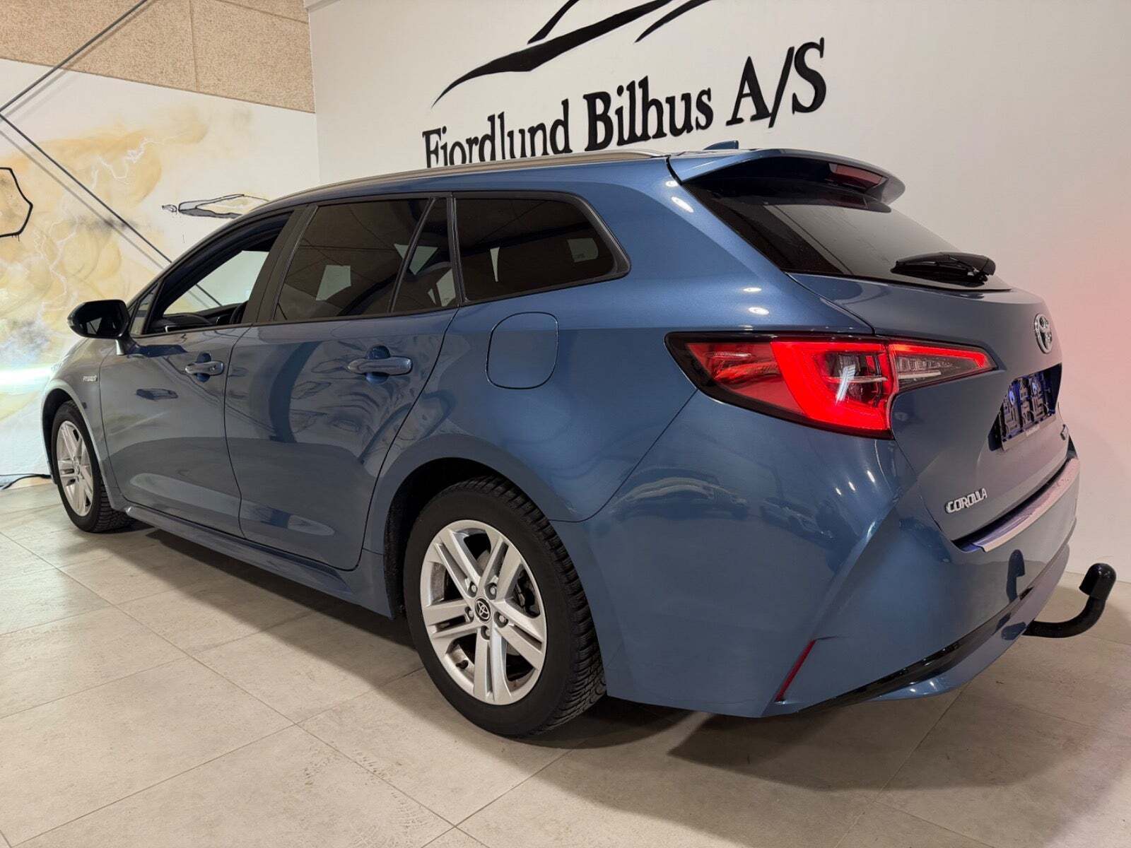Blå Toyota Corolla fra 2021