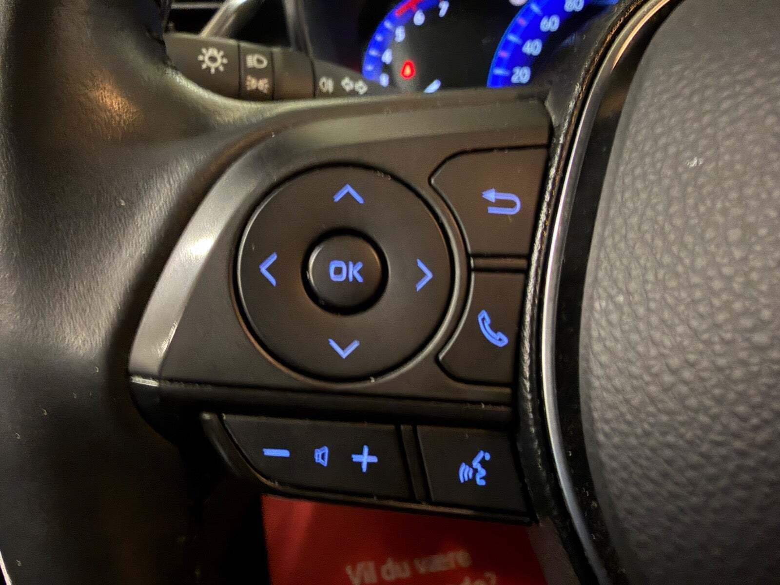 Blå Toyota Corolla fra 2021