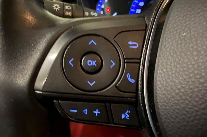 Blå Toyota Corolla fra 2021