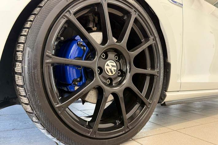 Hvid VW Golf VII fra 2017