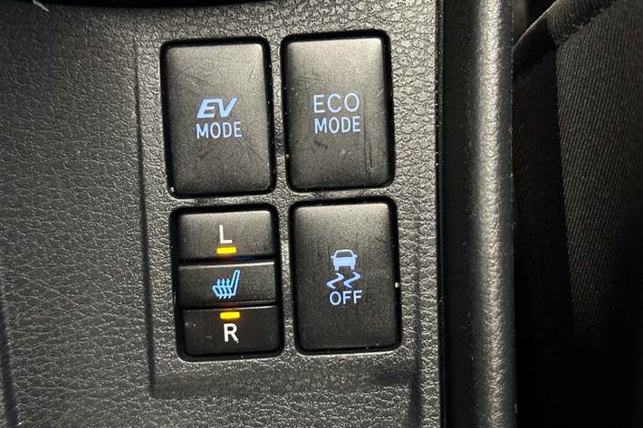 Hvid Toyota Yaris fra 2016