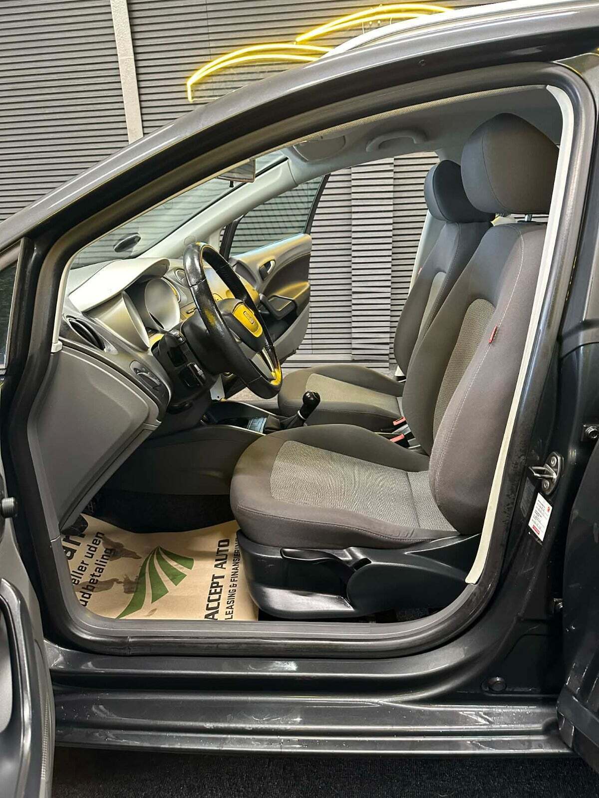 Seat Ibiza 1,4 16V Reference ST