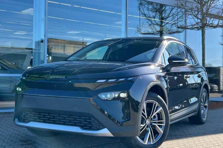 Sort Skoda Elroq fra 2026 set udefra