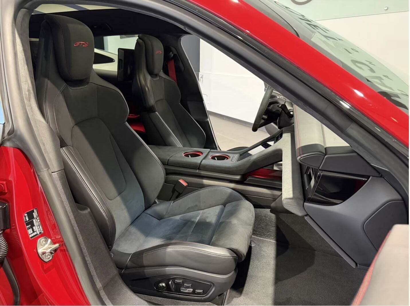 Porsche Taycan GTS Performance+ Sport Turismo