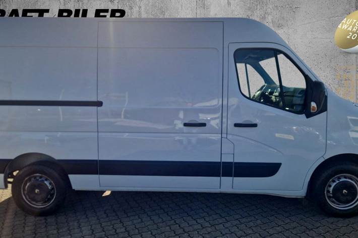 Hvid Renault Master IV T33 fra 2019