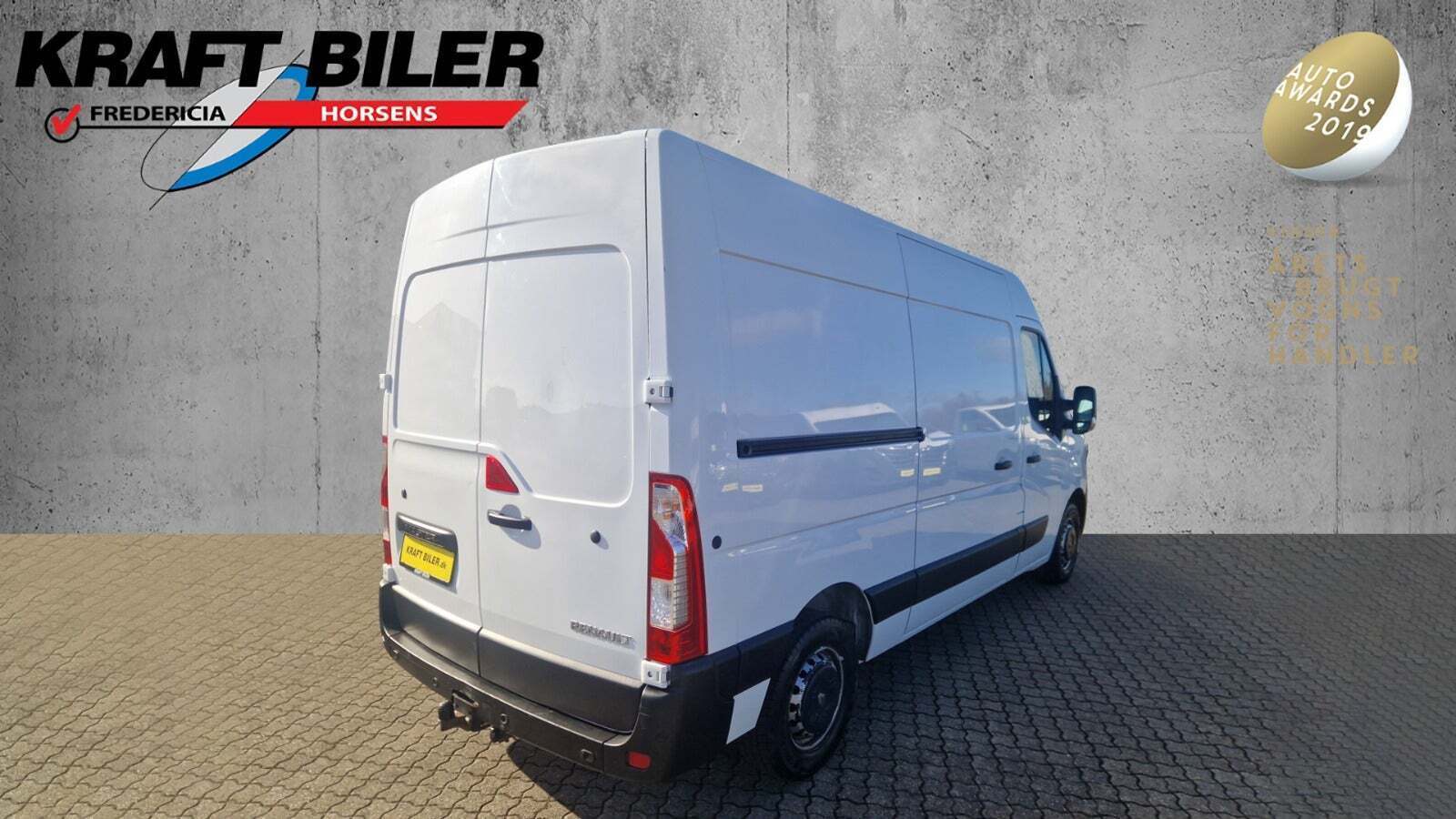 Renault Master IV T33 2,3 dCi 135 L2H2 Kassevogn