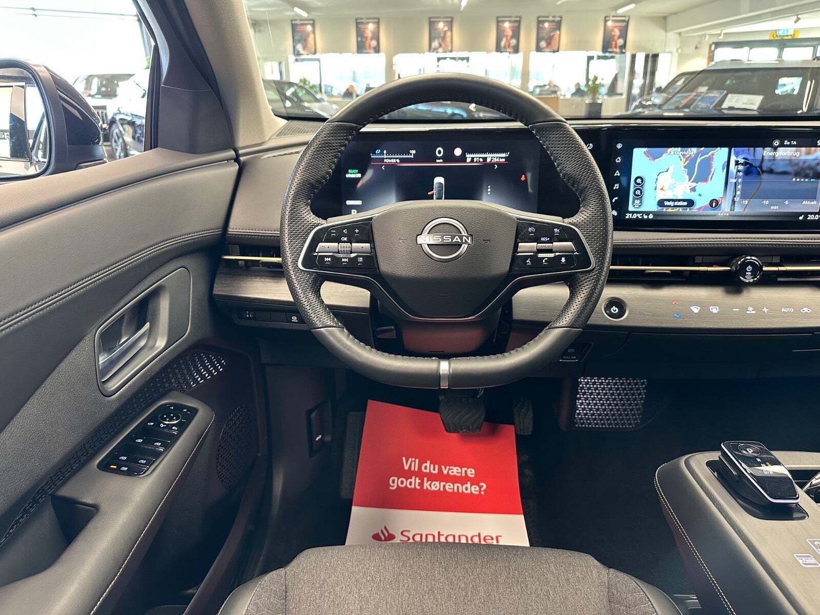 Grå Nissan Ariya fra 2023