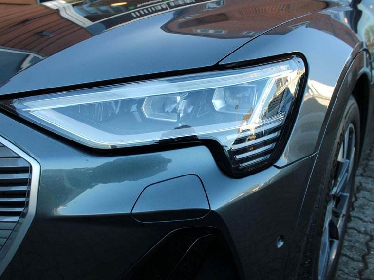 Audi e-tron 55 S-line quattro